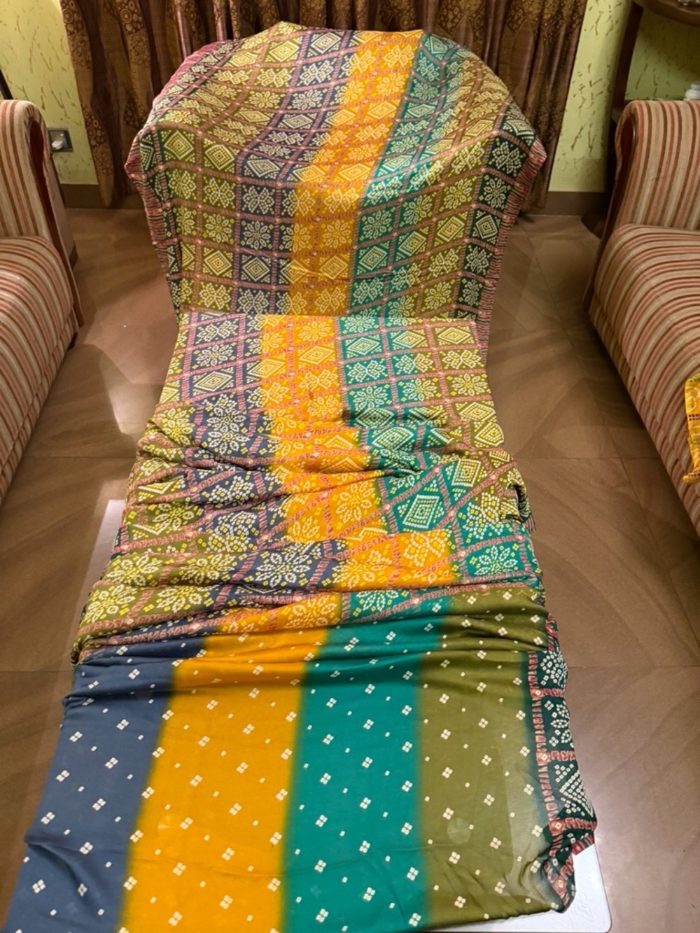 Women traditional Chunri print saree price  per pc